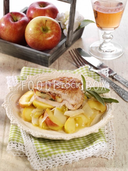 Puten-Saltimbocca mit Apfel