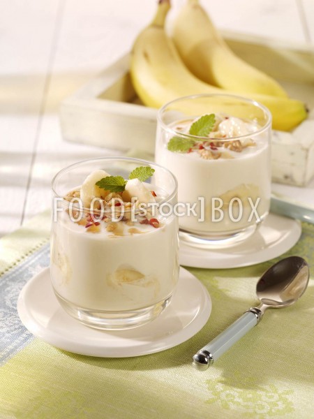 Bananen-Joghurt-Walnuss-Dessert / Diabetiker
