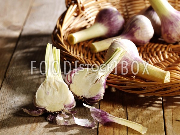 Roter_knoblauch_2
