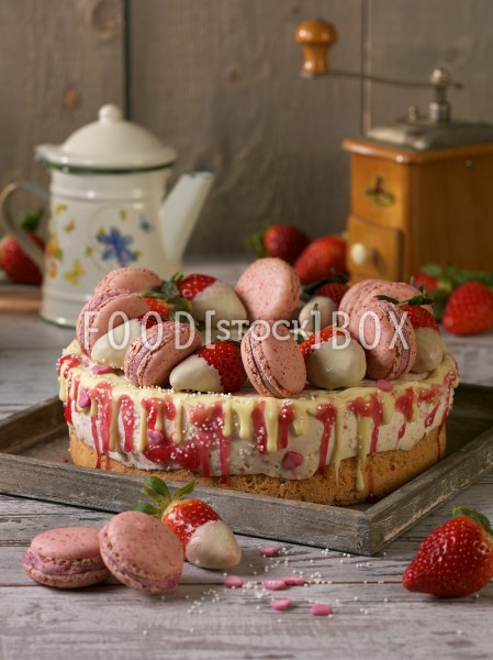 Erdbeer-Mascarpone-Torte mit weißer Schokoade