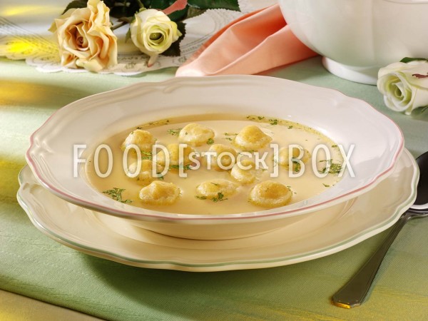 Butterklößchen-Suppe