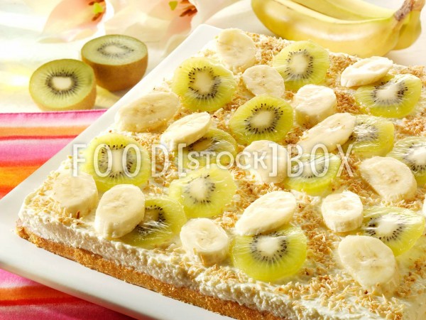 Kiwi-Bananen-Kokos-Blechkuchen