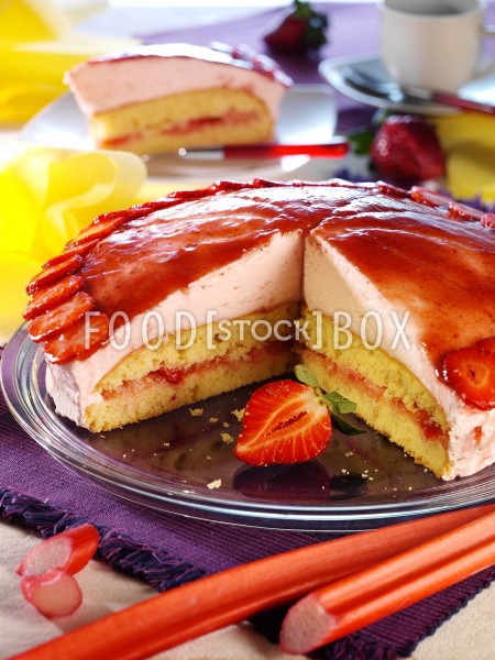 Erdbeer-Rhabarber-Torte
