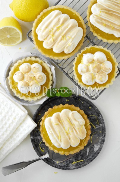 Zitronen-Tartelettes mit Baiser