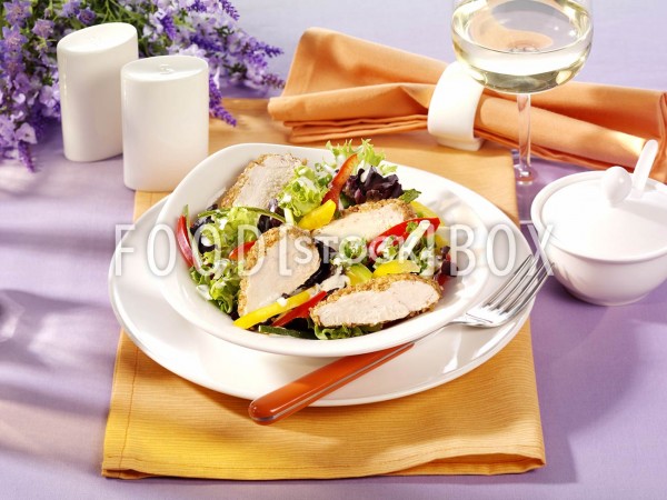 Paprika-Zucchini-Salat mit Geflügel
