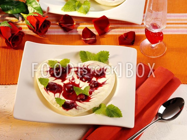 Valentin-Joghurt mit Kirschkompott