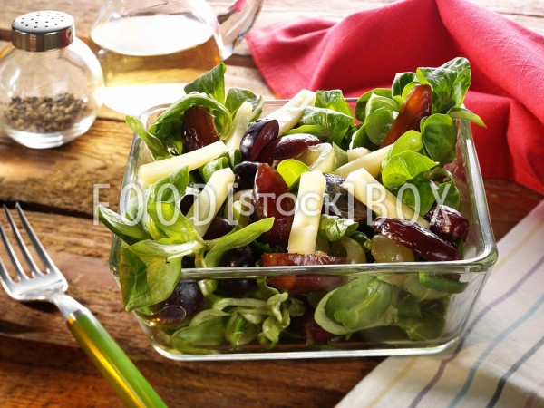 Dattel-Obst-Salat mit Marsala-Dressing