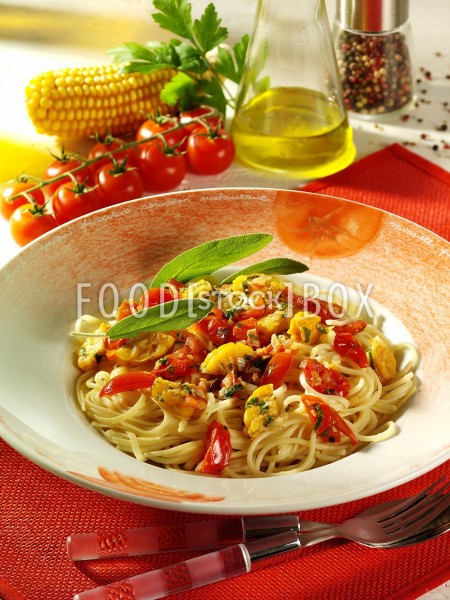 Spaghetti mit Tomaten-Mais-Sauce