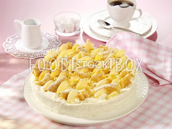 Joghurt-Brandteig-Torte