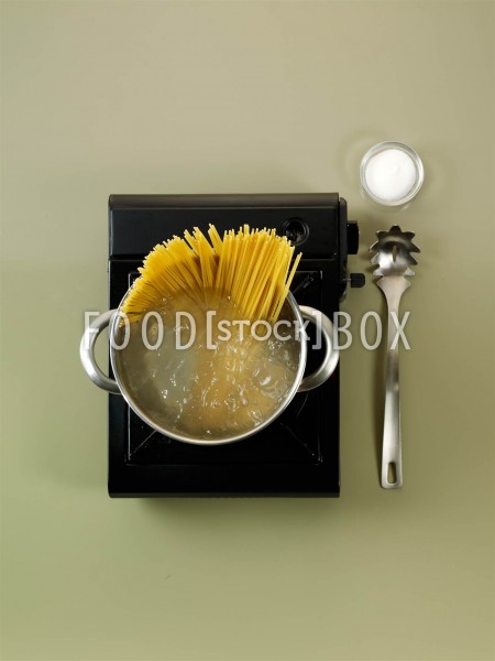 Spaghetti in Zucchini- und Thymiansauce Step2