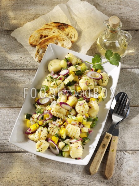 Gnocchi-Salat mit Zucchini
