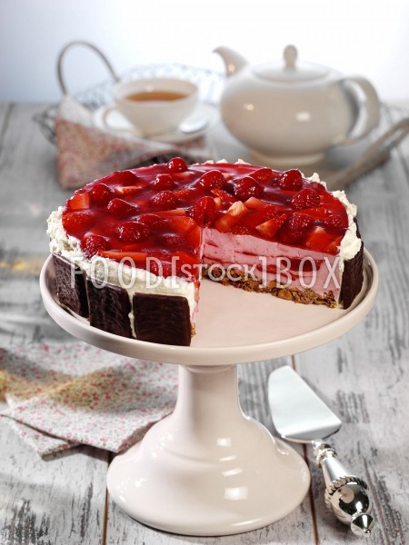 Erdbeer-Himbeeren-Torte