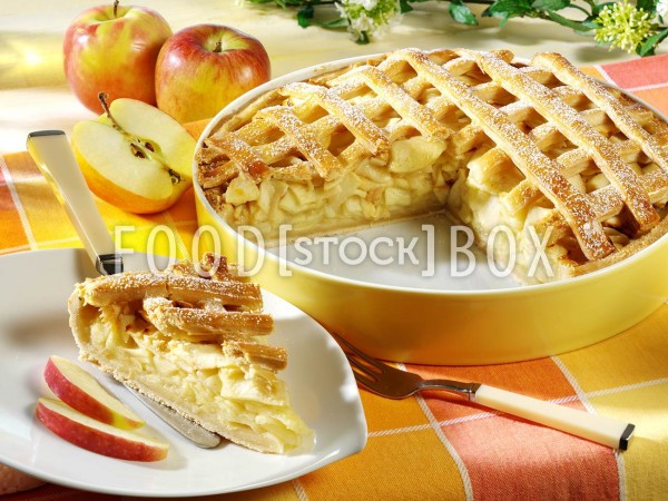 Apple-Pie mit Aprikosenmarmelade