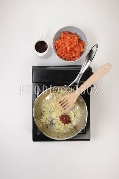 Spaghettinester mit Tomatensauce 2