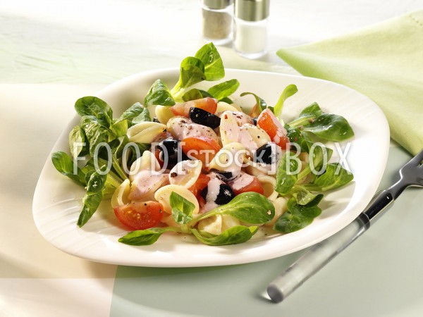 Nudel-Oliven-Salat