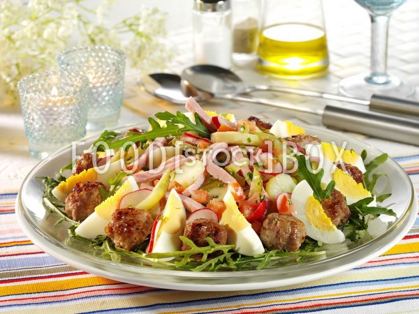 Bunter Salat mit Kartoffeln