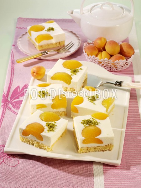 Aprikosen-Joghurt-Kuchen