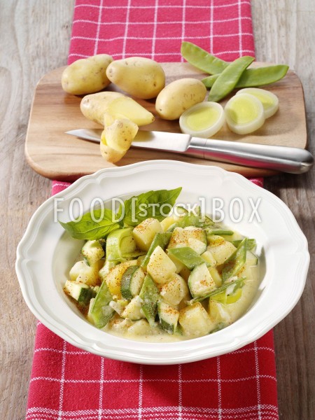 Grünes Kartoffel-Gemüse-Ragout