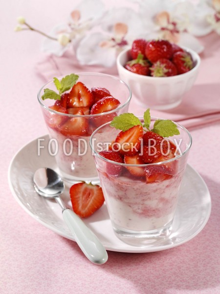 Erdbeer-Panna-Cotta 2