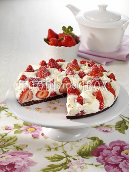 Sahne-Erdbeer-Torte