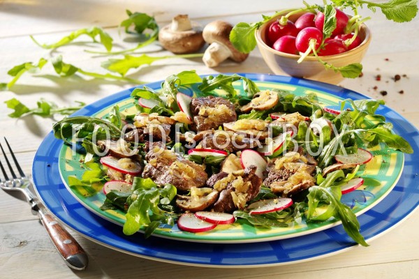 Rucola Salat mit Hähnchenleber