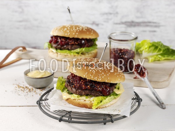 Burger mit Preiselbeer-Cranberry-Relish3