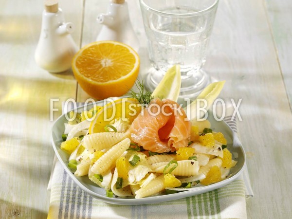 Gnocchetti-Salat mit Früchten