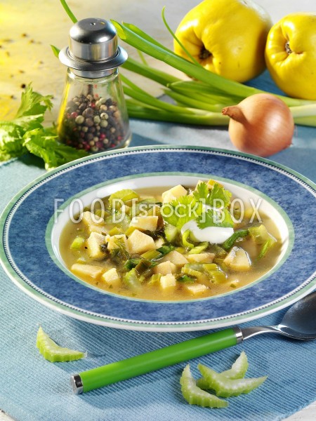 Gemüse-Quitten-Suppe