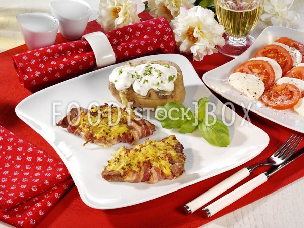 Kalbschnitzel Bacon-Kartoffel-Kräuter-Kruste