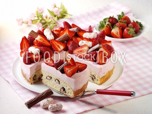 Erdbeer-Schoko-Joghurt-Torte