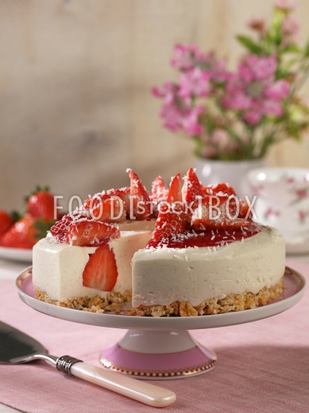 Erdbeer-Kokos-Torte