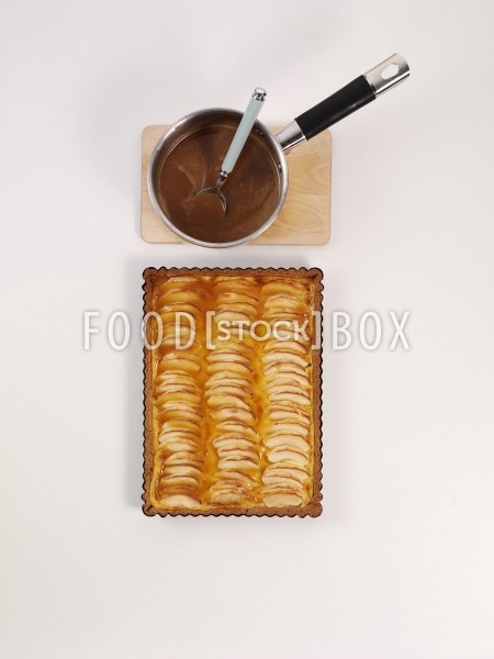 Apfel-Pudding-Kuchen mit Karamell 6