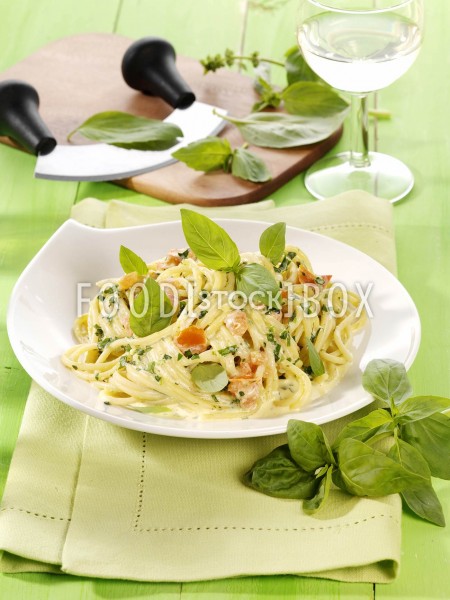 Spaghetti-Basilikum-Carbonara