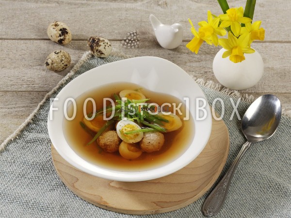 Klößchensuppe mit asiatischem Aroma