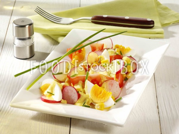 Radiesen-Eier-Salat mit Knoblauchdressing