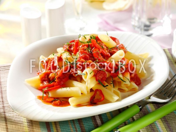 Penne in feuriger Sauce