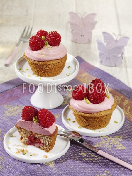 Himbeer-Hafercrunchy-Cupcakes mit Joghurt-Topping 2