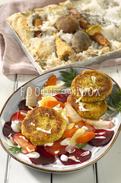 Quinoa-Frikadellen mit Bunte-Bete-Salat
