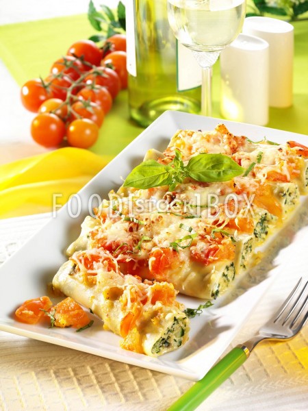 Cannelloni mit Mangold-Käsefüllung