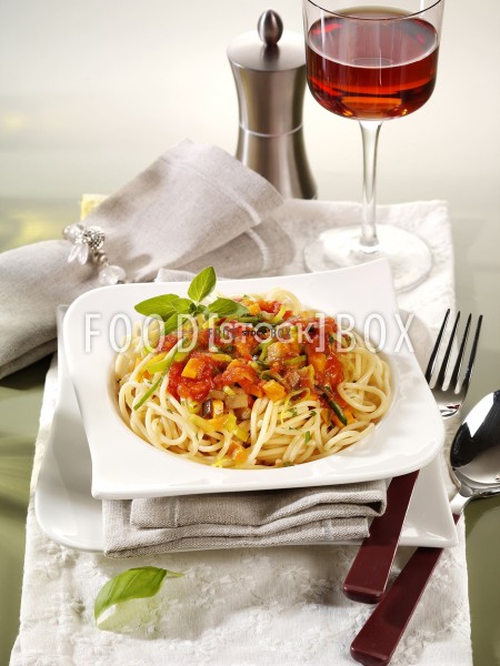 Spaghetti Bolognese mit Auberginen