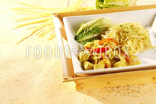 Thunfisch-Curry mit Zitronenspaghetti