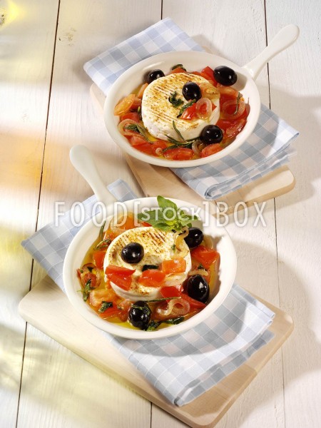 Ofen-Feta auf Tomatensalat