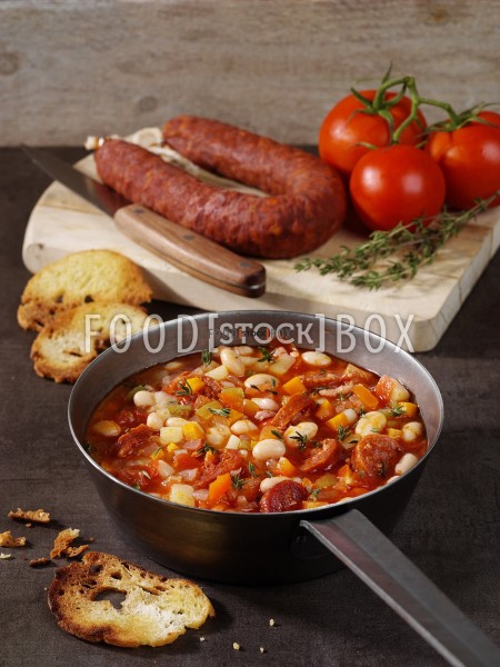 Bohnensuppe mit Chorizo