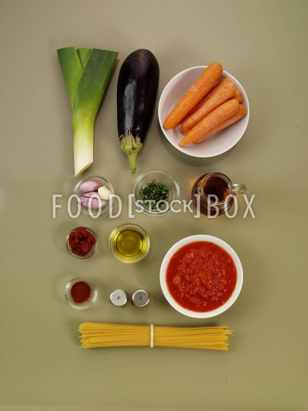 Spaghetti Bolognese mit Auberginen Step1
