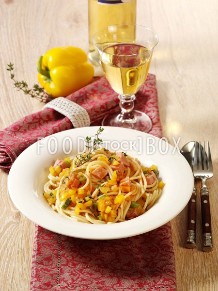 Spaghetti mit Paprika-Sugo / Laktosefrei