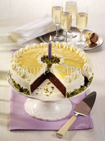 Eierlikör-Torte mit Mandeln