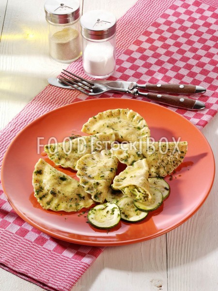 Ravioli mit Zucchini-Füllung