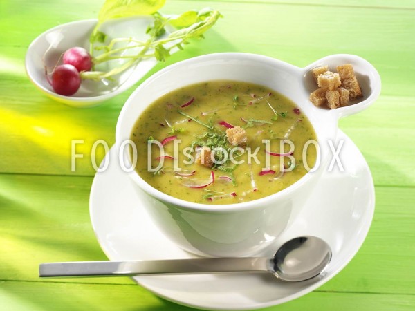 Kartoffel-Radieschen-Suppe