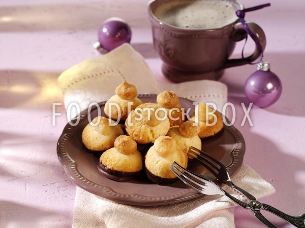 Makadamia-Kekse mit Marzipan