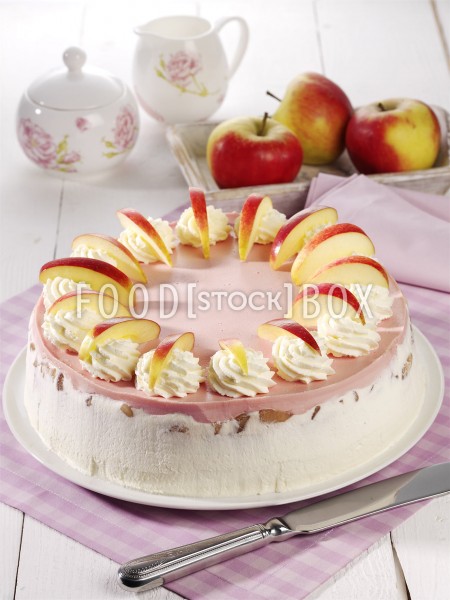 Holunder-Apfel-Torte